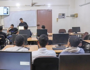 The Faculty of Computer Engineering and Science holds a discussion of graduation projects for students of the Information Technology Department for the academic year 2023-2024