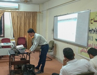 The Faculty of Engineering and Computer Science, Al-Ahgaff University, holds a discussion of graduation research