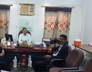 The Dean of the Faculty of Administration and Economics at Al-Ahgaff University meets the Director of the Office of Ebdaa Soft Systems in Mukalla