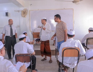 Al-Ahgaff University launches the final exams for the second semester at the Faculty of Sharia and Law in Mukalla