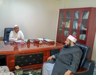The Vice President of Al-Ahgaff University receives Sheikh Dr. Ahmed Muhammad Al-Sayed Al-Shobaki, a graduate of Al-Azhar Al-Sharif