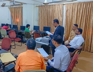 The Faculty of Computer Engineering and Science at Al-Ahgaff University receives Yemen Soft Company to discuss aspects of cooperation between the two parties