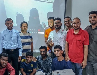 The Faculty of Engineering and Computer Science at Al-Ahgaff University hosts a meeting between the leading companies in the field of information technology and the faculty's graduates