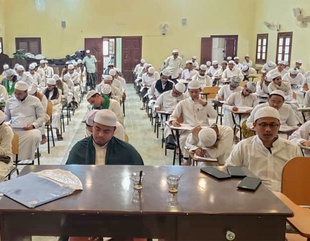Al-Ahgaff University launches first semester exams at the Faculty of Sharia and Law for the academic year 2022-2023