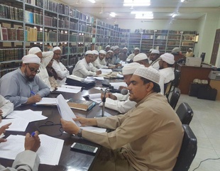 The Scientific Research Forum at the Faculty of Sharia and Law at Al-Ahqaf University resumes its research sessions