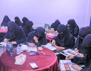 Director of Training at Hadhramaut Research Center at Al-Ahgaff inaugurates the applied level of the computer course "Soroban"