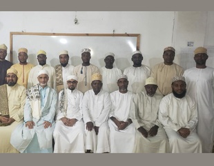 Director of Expatriate Students Affairs Office and Head of Alumni Affairs Unit at Al-Ahgaff University hold a meeting with university graduates in Zanzibar – Tanzania