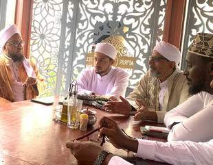 Al-Ahgaff University delegation continues its meetings with a number of scholars, official and social figures in Mogadishu