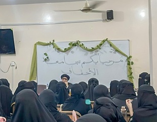 Professor Yahya Jamzouri visits the Faculty of Women at Al-Ahgaff University