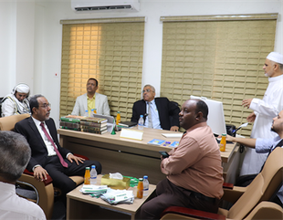 Al-Ahgaff University Vice President receives the Distance Education System Evaluation Committee