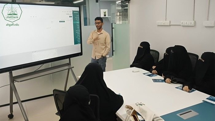 IT students visit Sonod Business Solutions and IT Company