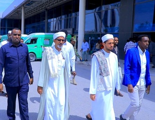 The delegation of Al-Ahgaff University arrives Mogadishu, at the invitation of some Somali universities