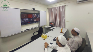 The Vice President of Al-Ahgaff University meets with the university's graduates in Malaysia online, in coordination with the university's Alumni Unit