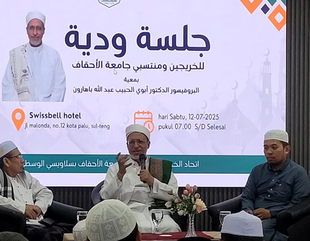 President of Al-Ahgaff University Meets Alumni in Sulawesi, Indonesia