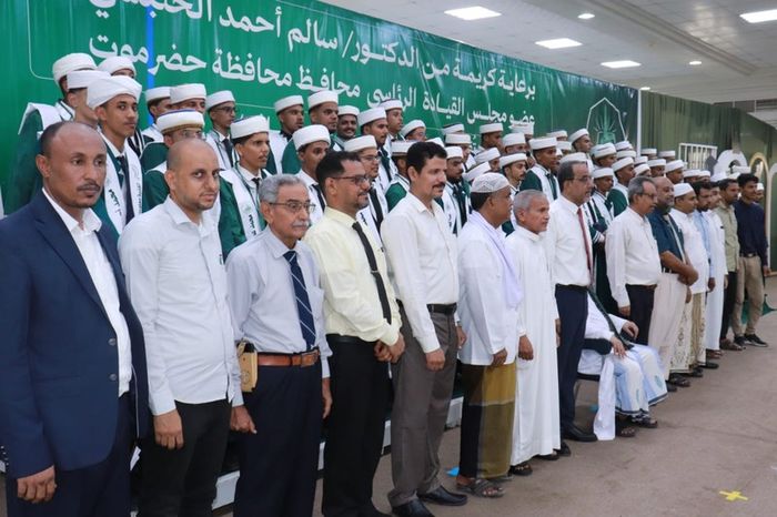 Under the Patronage of Presidential Leadership Council Member Al-Khanbashi, Al-Ahgaff University Celebrates the Graduation of the “Pioneers of Renaissance” Class