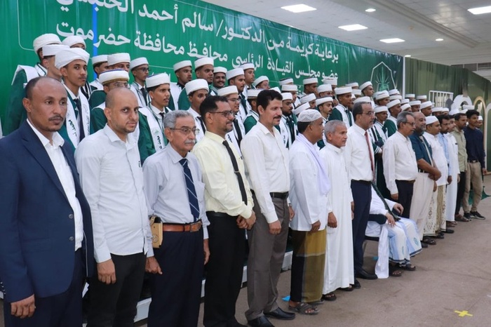 Under the Patronage of Presidential Leadership Council Member Al-Khanbashi, Al-Ahgaff University Celebrates the Graduation of the “Pioneers of Renaissance” Class
